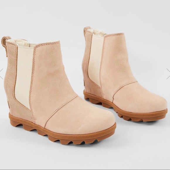 🆕 SOREL x Anthropologie cream beige wedge boots